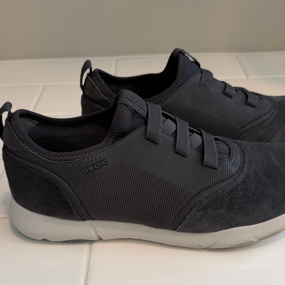 Geox Men’s Dark Gray Slip-On Lace Sneakers - Size 9